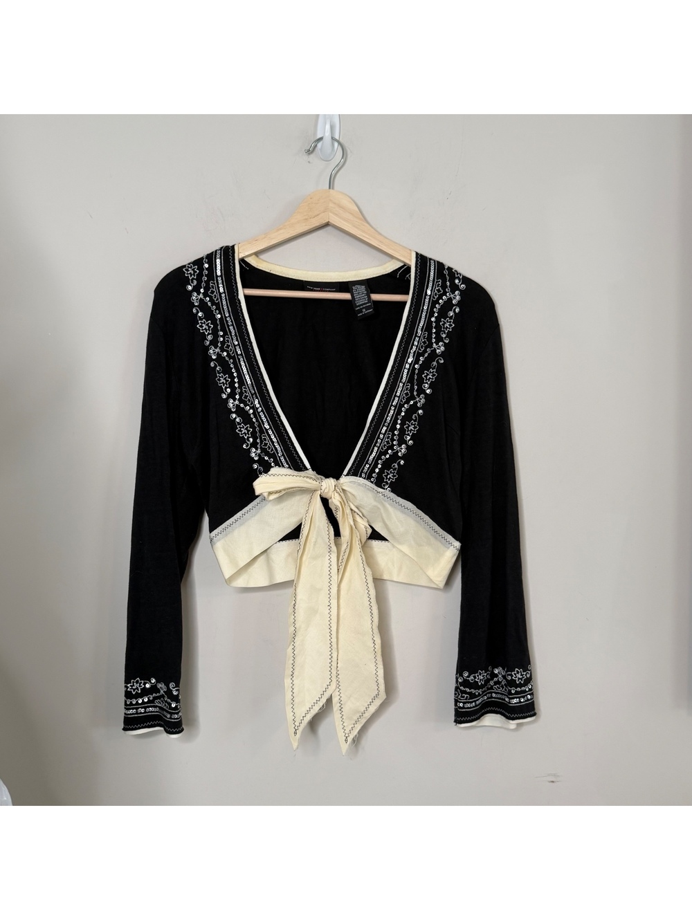 New York & Company Black Embroidered Tie Front Crop Cardigan Y2K Boho